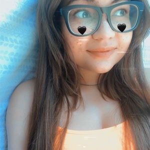 Meet your Posher, Mia